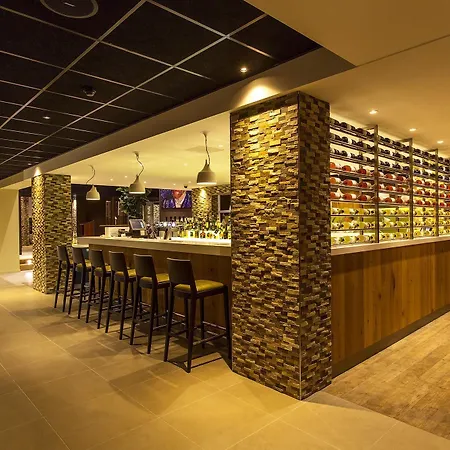 Golden Tulip Amsterdam Riverside Otel 4*